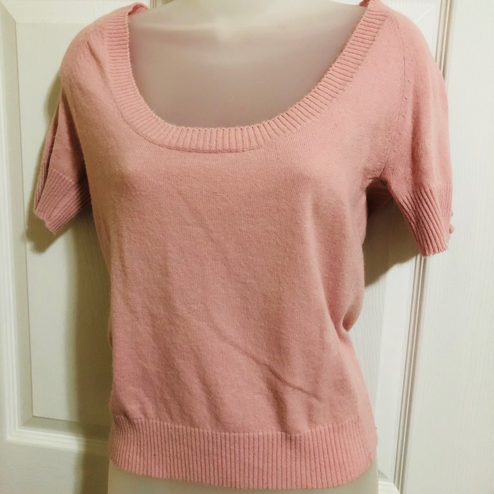 Rosy angora short sleeve sweater w/ cute buttons